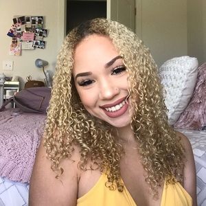 Meet your Posher, Ariah